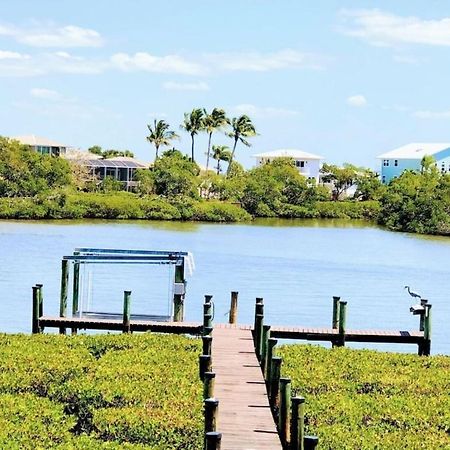 Blue Lagoon Estate Fort Myers Beach Exterior photo