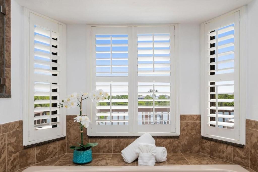 Blue Lagoon Estate Fort Myers Beach Exterior photo