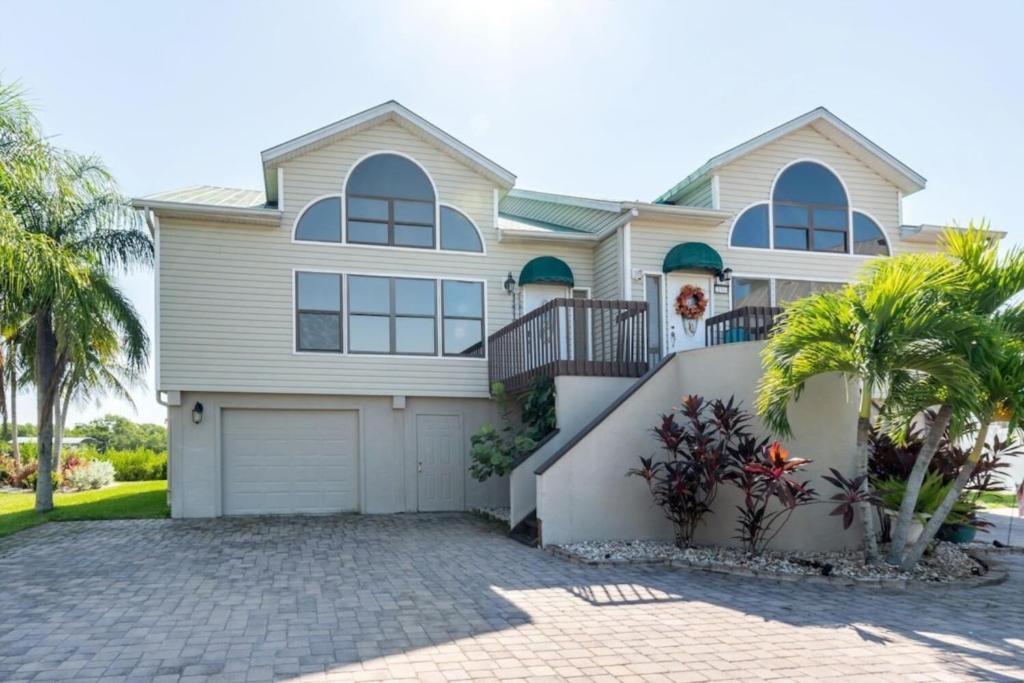 Blue Lagoon Estate Fort Myers Beach Exterior photo