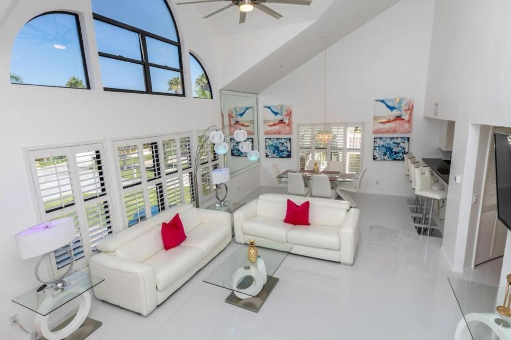 Blue Lagoon Estate Fort Myers Beach Exterior photo