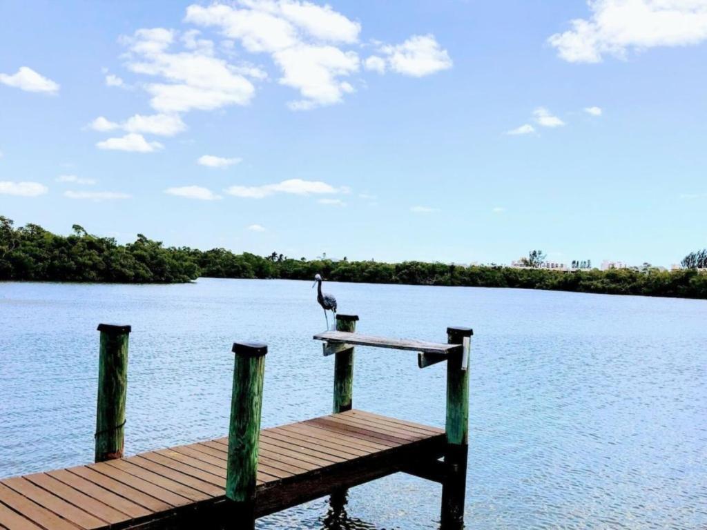 Blue Lagoon Estate Fort Myers Beach Exterior photo